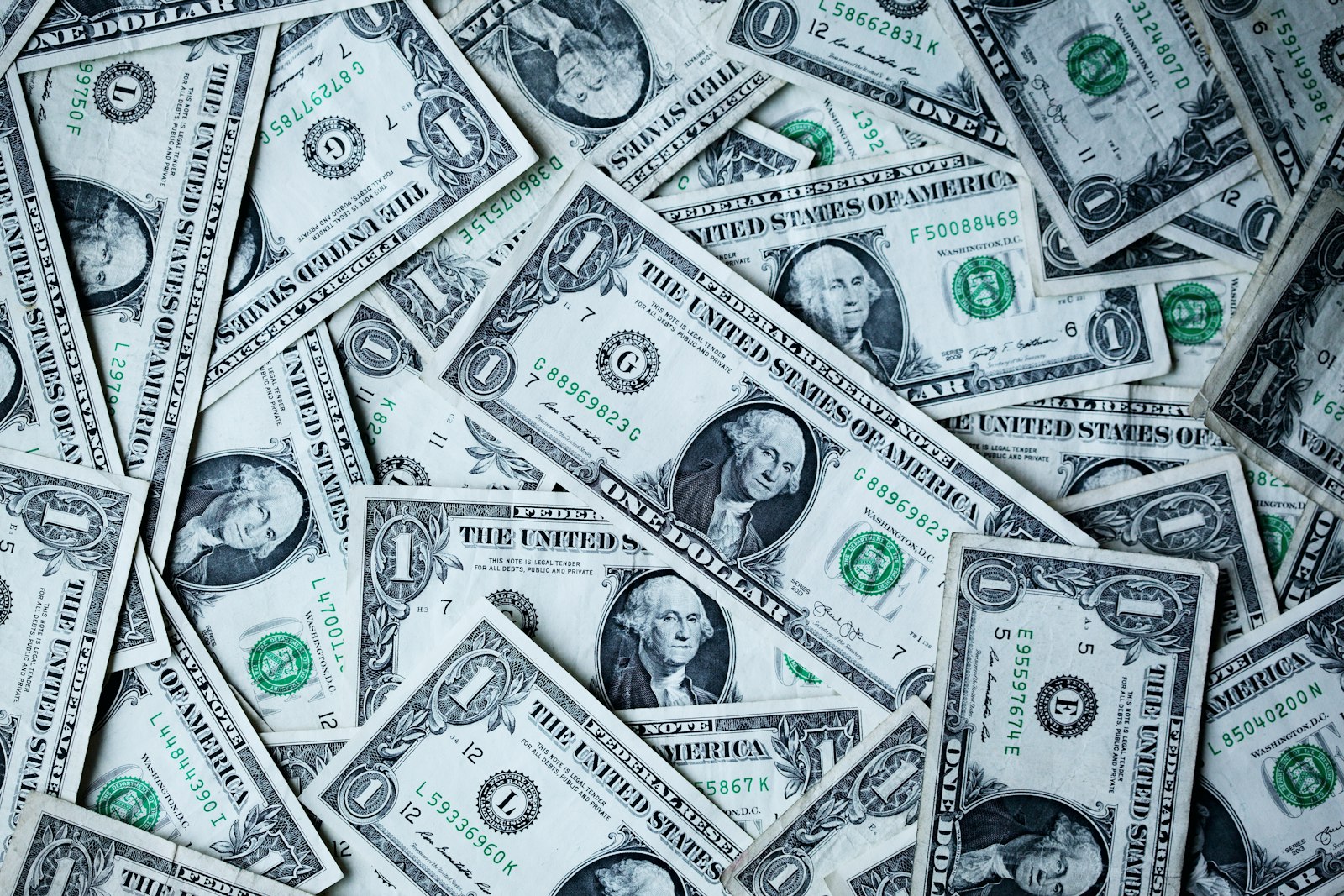 Notas de dólar representando pagamento internacional